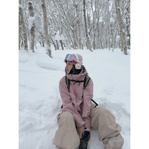 Arc teryx贝栗粉Beta 女款夹克