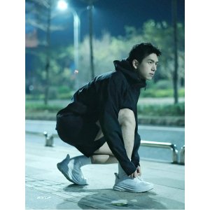 HOKA Clifton 9 李现同款