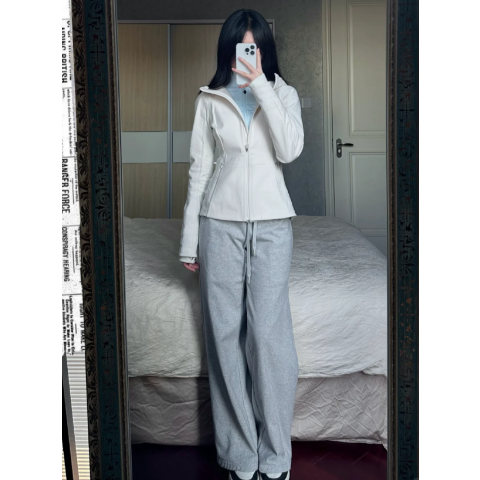 Lululemon轻薄冲锋衣！Cross Chill 女士外套 防风