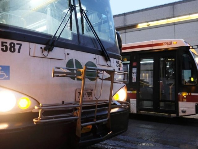 多伦多跨年夜狂欢攻略！TTC/GO...