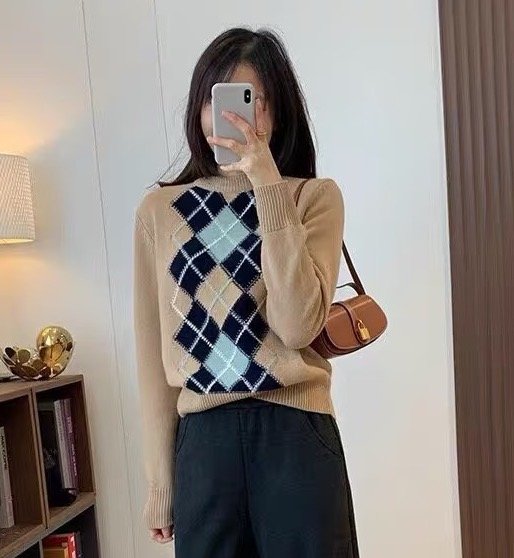 Ami Beige 双层菱格毛衣