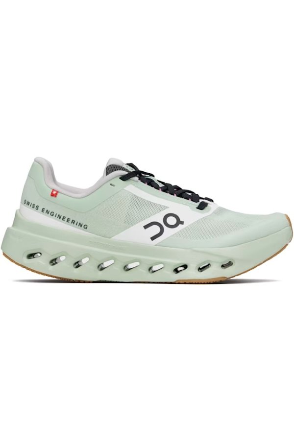 On Cloudsurfer Next Z5 绿运动鞋