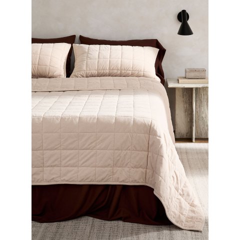 Quilted 天鹅绒床罩套装