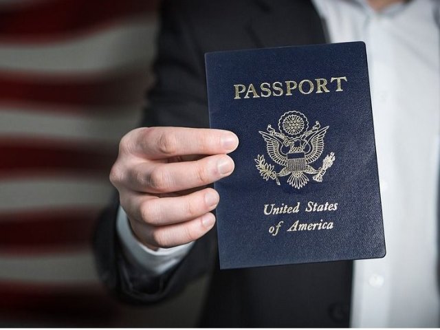 重磅！美参议员提议废除双重国籍，数...