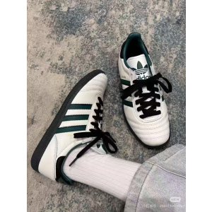 adidas Originalsadidas Samba JP 白色休闲鞋