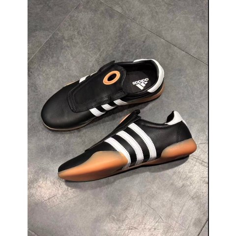 adidas OriginalsMei 跆拳道黑色运动鞋