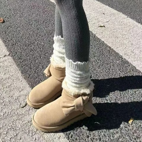 UGGClassic Mini Bow 女士短靴