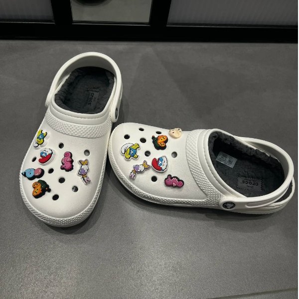 Crocs 经典毛绒洞洞鞋