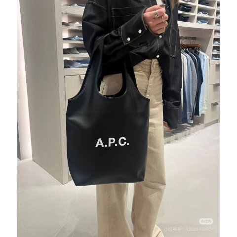 A.P.C.百搭又好看！Black Ninon 托特包