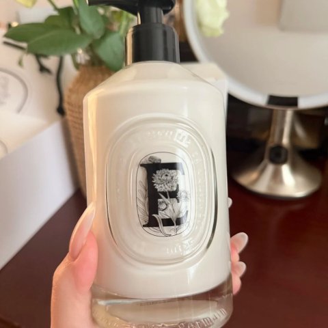 天鹅绒护手乳液