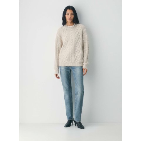 美利奴羊毛圆领毛衣