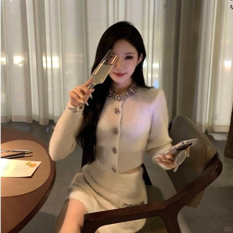 Embellished 装饰开衫