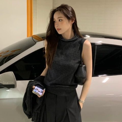 Bare Cashmere 无袖羊绒毛衣