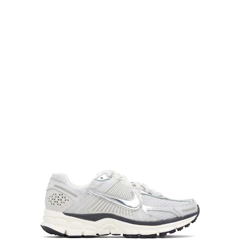 Nike Zoom Vomero 5 灰色运动鞋