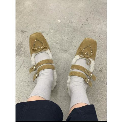 Tan 心形羊羔毛芭蕾平底鞋