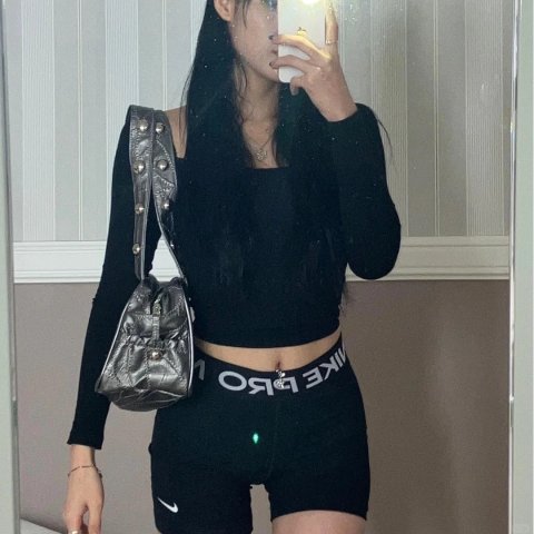  Pro 女童黑色短裤 5英寸