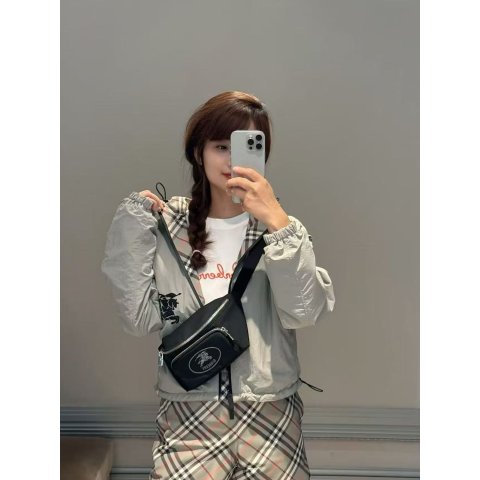 BurberryOrkney 黑色腰包