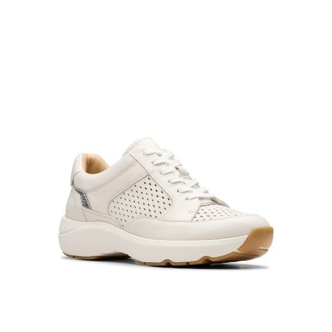  Tivoli 透气孔运动鞋