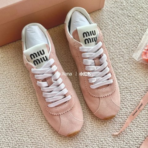 Miu Miu 标志系带运动鞋