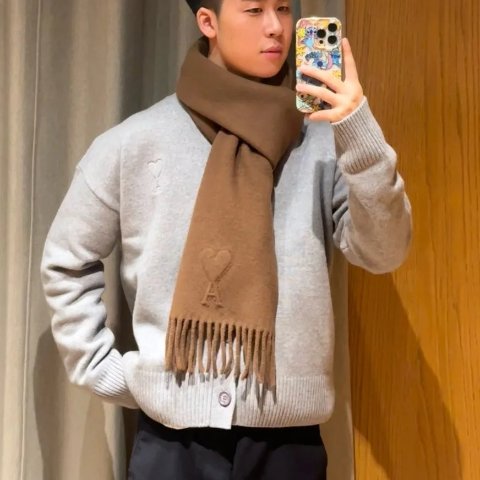 AMI 爱心流苏围巾