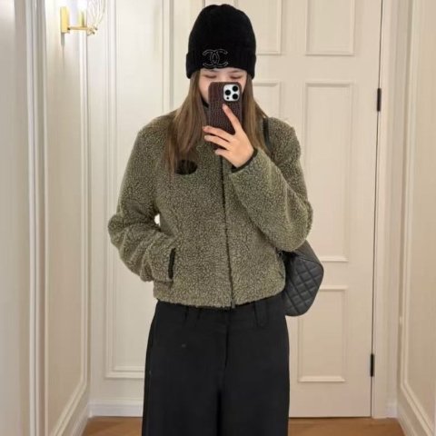 Taupe 短款抓绒夹克