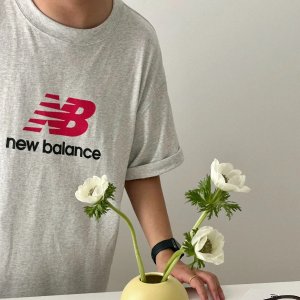 New Balance大标志大童T恤