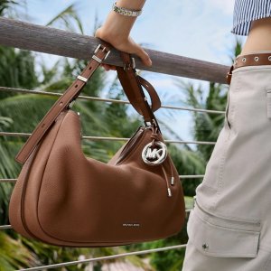 3折起 新年添新包！