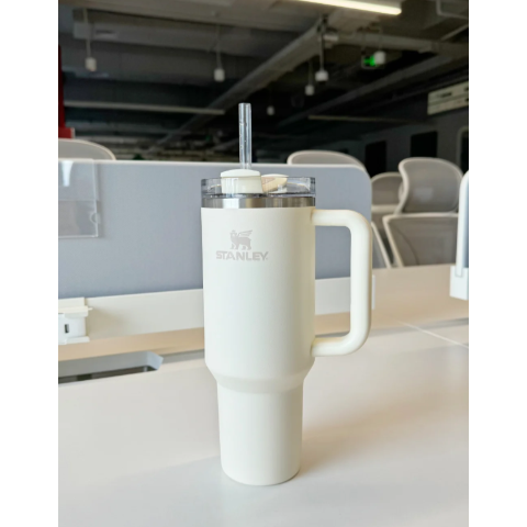 Stanley霜白超美！我滴上班搭子Quencher H2.0 不锈钢保温杯 20盎司