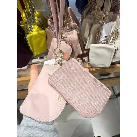 LululemonDual Pouch 闪粉手拿包