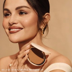 一刷就像被阳光吻过柔雾粉状修容