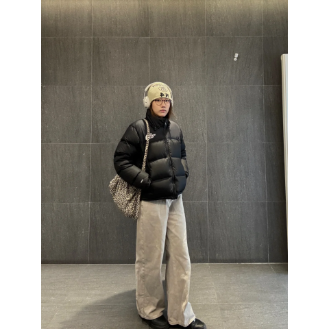 The North Face 黑色羽绒服