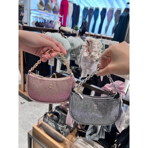 City Essentials Nano 闪粉单肩包