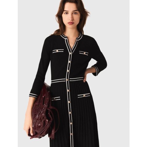 针织中长连衣裙