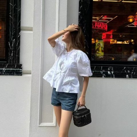 White Peplum 系带上衣