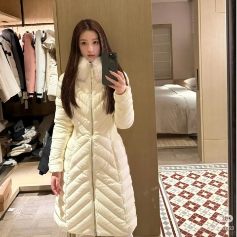 Lyris 羊毛修剪羽绒服