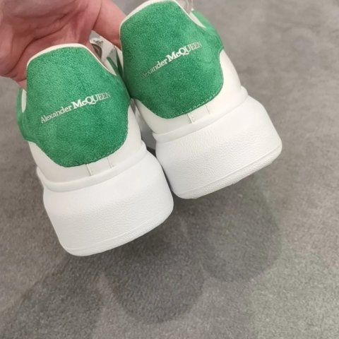 Oversize 白色休闲鞋