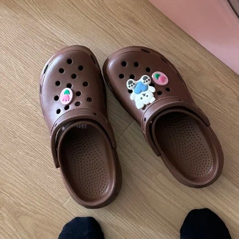 Crocs Classic 舒适洞洞鞋