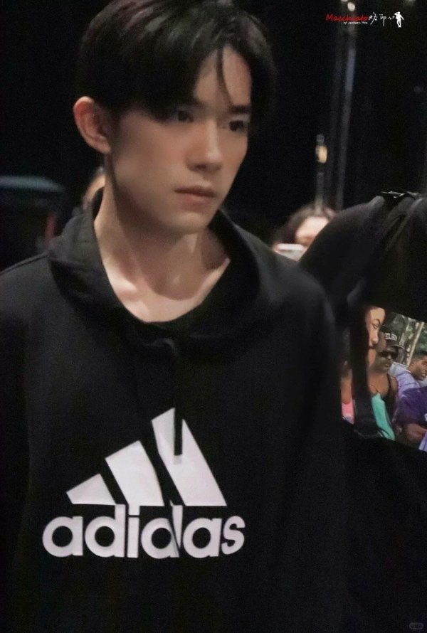 大童连帽卫衣 大标志