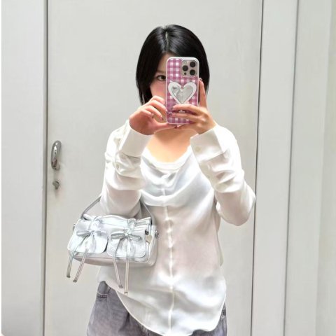 Multipocket 银色单肩包