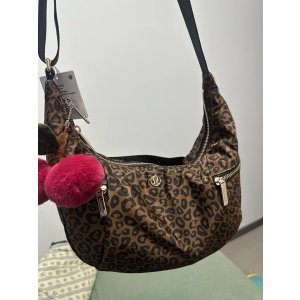 Slouchy 斜挎包 金属配件 6L