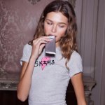 Skims X 情人节限定💞 封面款印花短袖$108