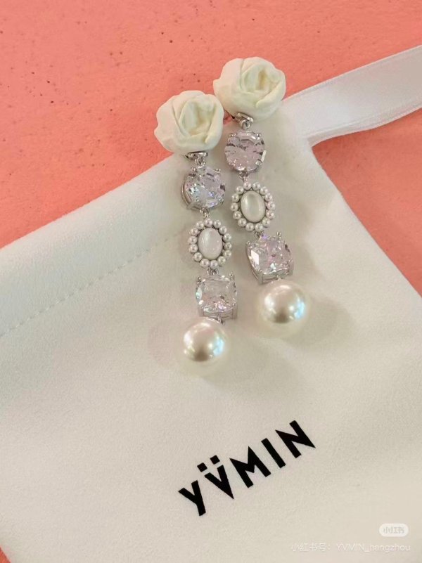 YVMIN Paper Ball 流苏耳环