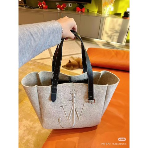 JW ANDERSON超大容量！什么都塞得下Beige Belt 托特包