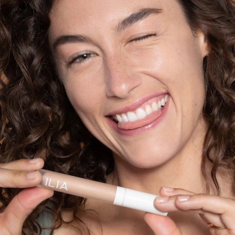 含维C养肤遮瑕液 