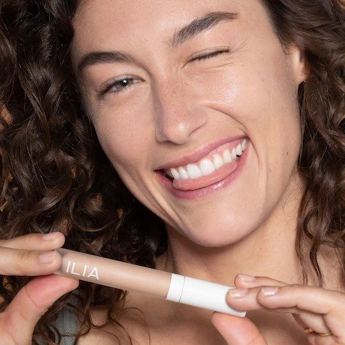 含维C养肤遮瑕液 