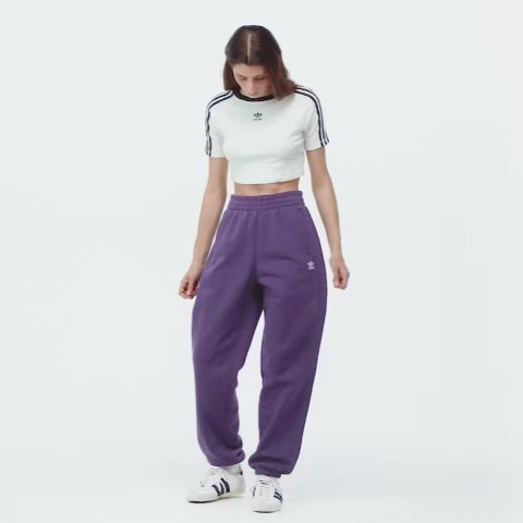 Adidas卖了超多Essentials Fleece 束脚裤 宽松