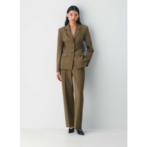 Standout (Re)ssential 修身西装外套