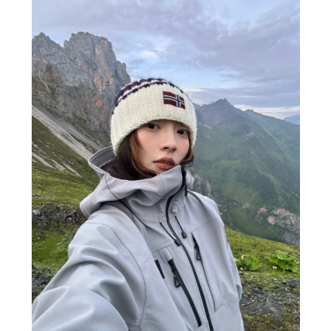 Helly Hansen折扣款仅黄色L码 顶级雪服 罕见半价！Alphelia 女滑雪夹克