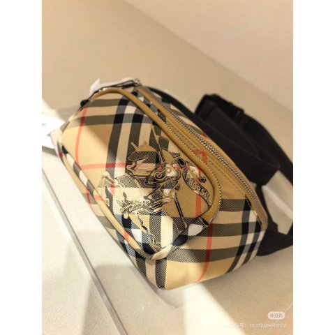 Burberry送男友贼合适Small 格纹手提包