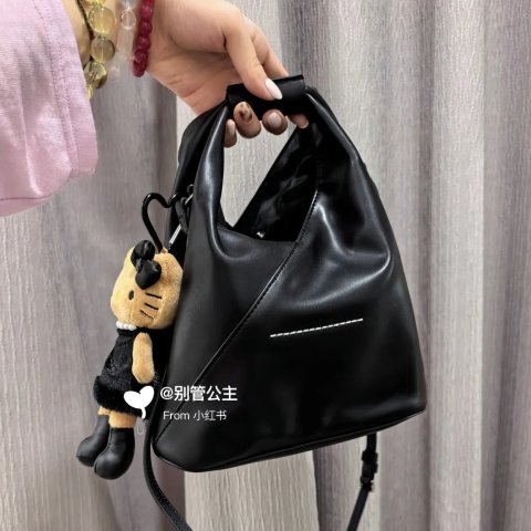 MM6 Japanese 儿童斜挎包